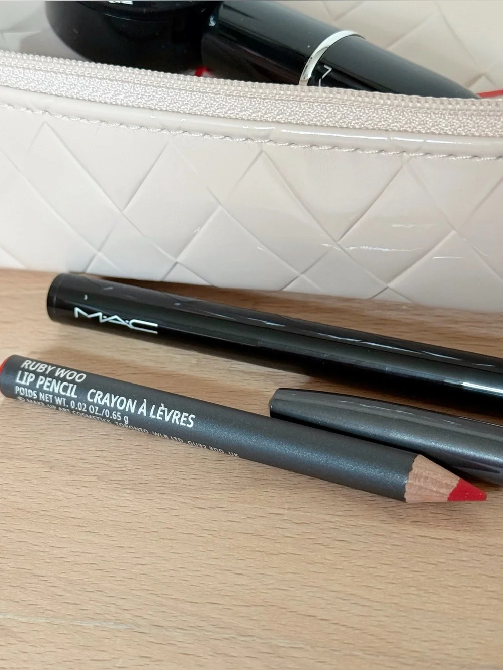 MAC Cosmetics lip eyeliner woo
